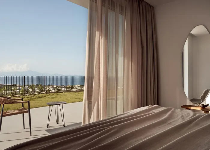 Akra Villa, A Cliffside Escape With Pure Seaviews, By Thinkvilla فيلة