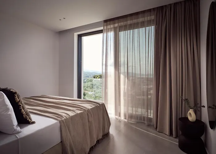 Akra Villa, A Cliffside Escape With Pure Seaviews, By Thinkvilla 빌라 Plános