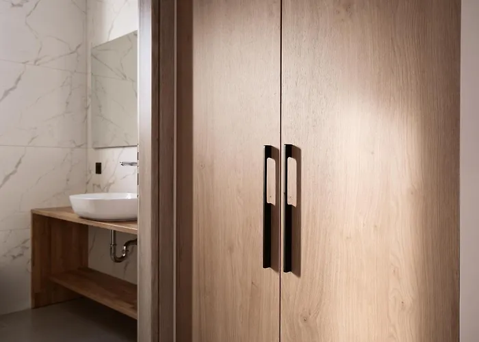 Akra Villa, A Cliffside Escape With Pure Seaviews, By Thinkvilla 빌라 *