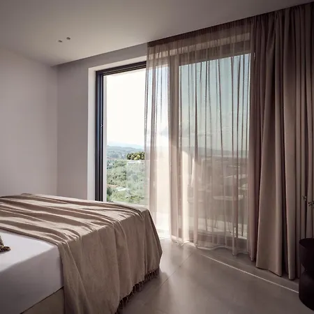 Akra Villa, A Cliffside Escape With Pure Seaviews, By Thinkvilla Vila Plános
